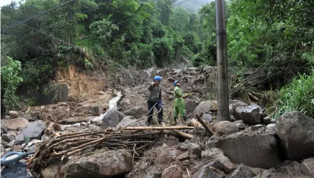 線路板廠祈福|福建泰寧山體滑坡緊急救援中