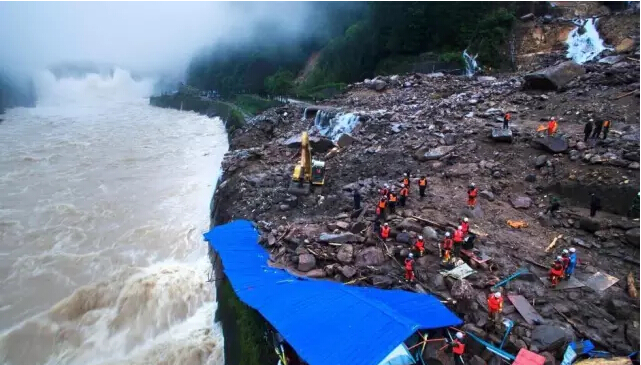 線路板廠祈福|福建泰寧山體滑坡緊急救援中